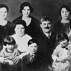 Gaetano "Joe" and Lauretto "Laura" Iannone (Reno) with eight of their nine children. Not pictured is son Floyd.