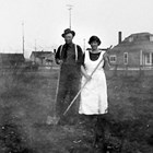 Edward ("Ed") and Jenny Carlson in their garden, 1922.