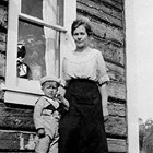 Ida Ohls with son Andrew, 1923.