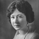 Formal portrait of Nellie Brown taken when she was about twenty-five years old.